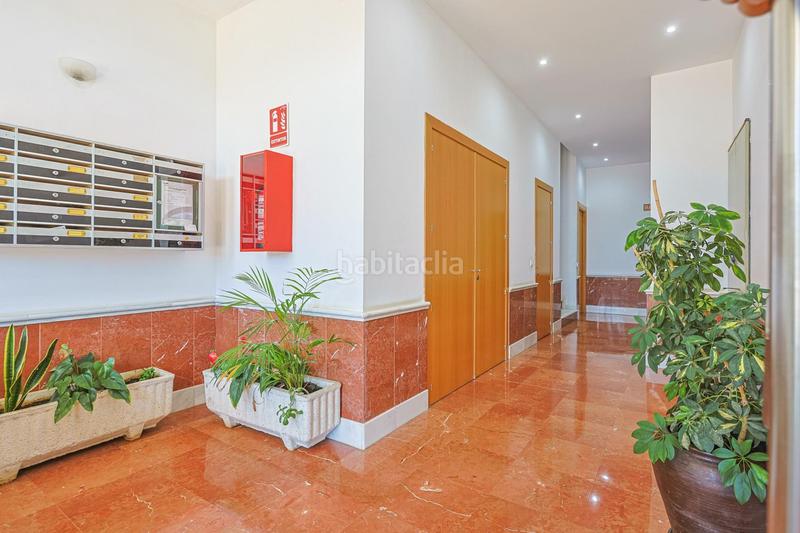 Foto 727d108f-a1ef-4bcc-8575-371546fbaccf. Piso en avenida de los países bajos 4 vivienda ideal con amplia terraza ,dos trateros y plaza garaje en Rinconada (La)