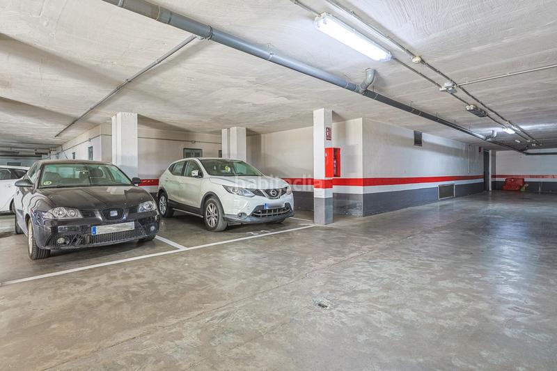 Foto 8bd43dff-e1b0-4707-a1c1-05812adfa1a4. Piso en avenida de los países bajos 4 vivienda ideal con amplia terraza ,dos trateros y plaza garaje en Rinconada (La)