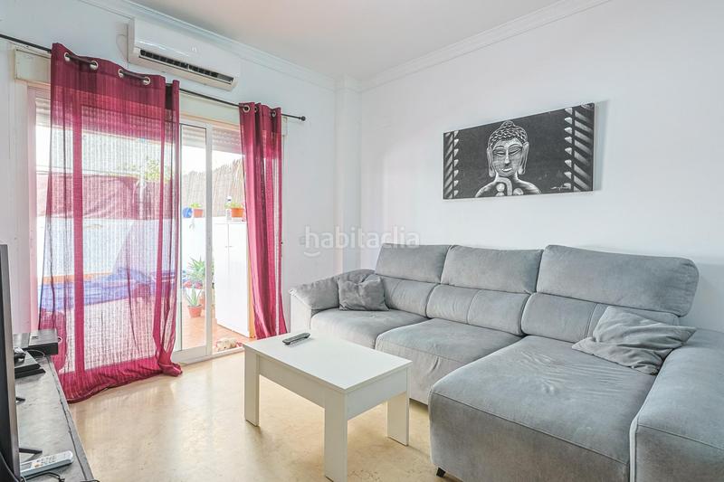 Foto 913d7482-ae86-4dae-b2cf-3c2669793c2a. Piso en avenida de los países bajos 4 vivienda ideal con amplia terraza ,dos trateros y plaza garaje en Rinconada (La)