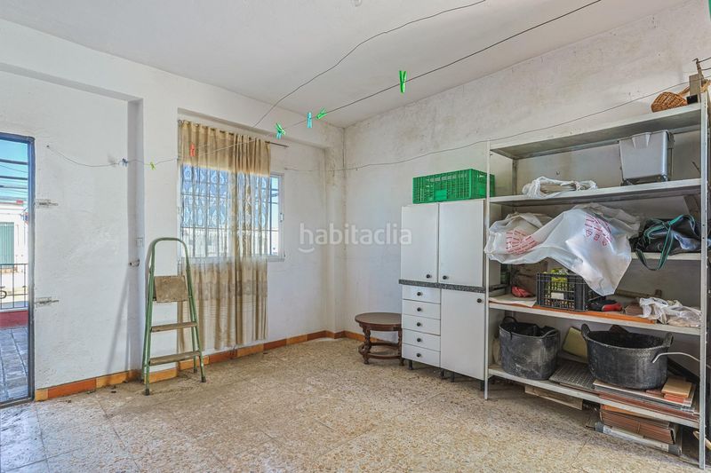 Foto 84ebac2f-3f90-4bd1-90ad-cda3e4c26cf4. Casa a Torreblanca Sevilla