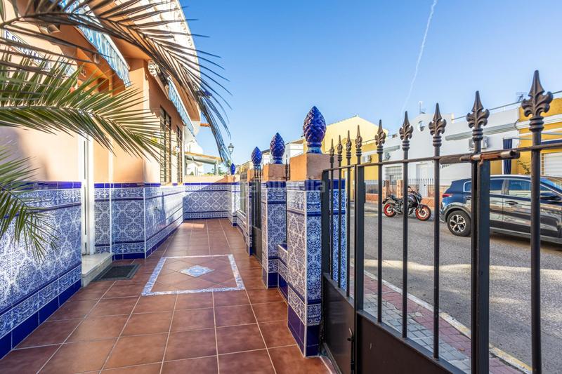 Foto f2f9bb0b-0271-47e3-abed-549701f4e2eb. Casa tu nuevo hogar espacio, luz y un espectacular patio que te enamorará en Espartinas