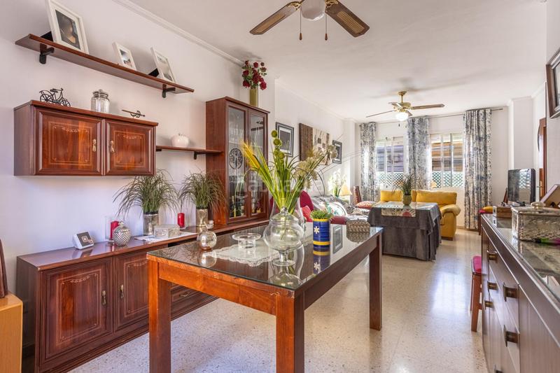 Foto f8213d94-e146-42ce-bda0-cea5385f4e0e. Casa tu nuevo hogar espacio, luz y un espectacular patio que te enamorará en Espartinas