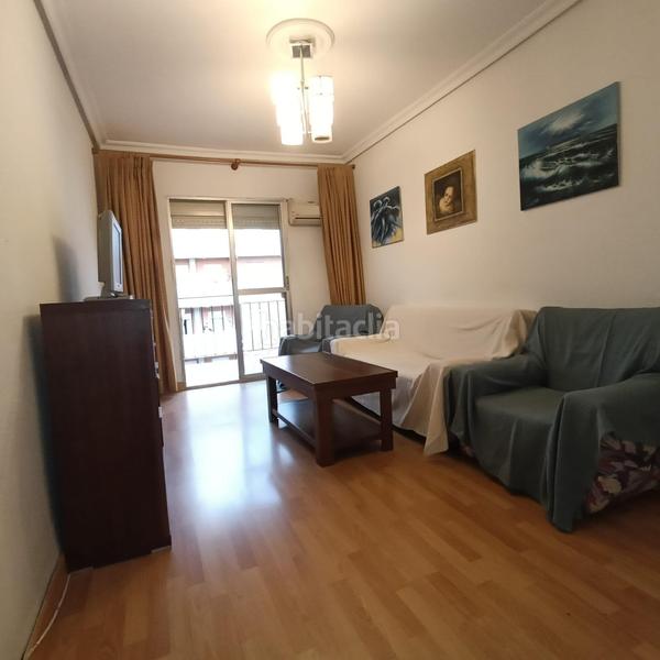 Foto 47da2f95-e266-4ad2-bcad-3ec0437bbf82. Pis amb aparcament a La Calzada - La Florida Sevilla