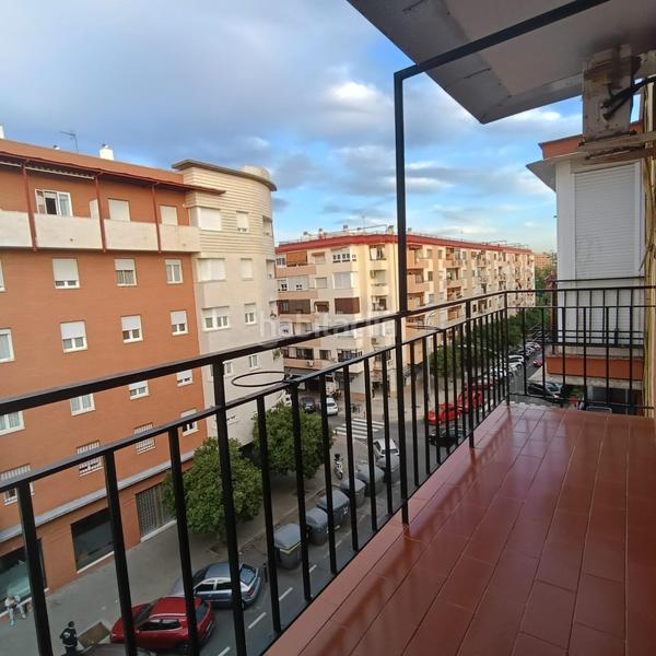 Foto 5a1e96de-4fa3-4fc9-9b4c-b4f57a058baa. Pis amb aparcament a La Calzada - La Florida Sevilla