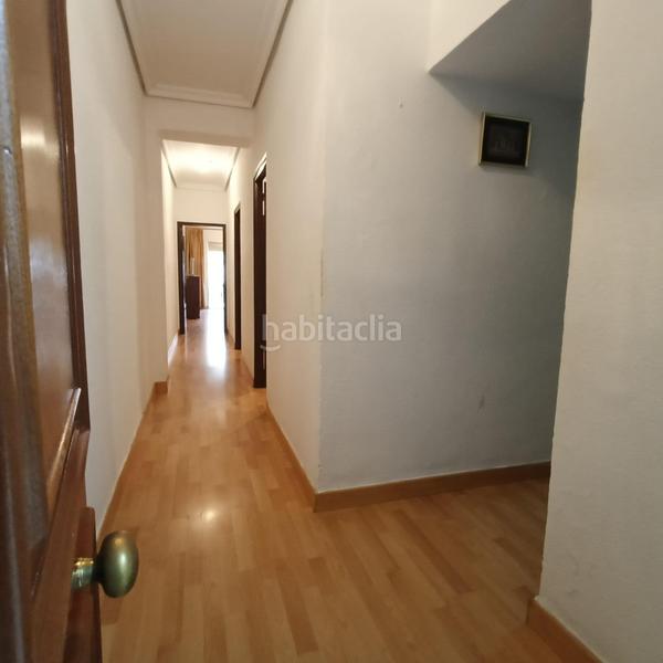 Foto 7aae5a7b-f0b4-4454-87ab-4e50f4db823f. Pis amb aparcament a La Calzada - La Florida Sevilla