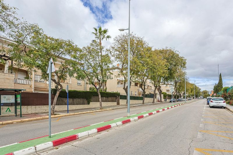 Foto d117b1e4-7f53-4718-83b0-68c48b1f3e6d. Pis amb aparcament piscina a Santa Eufemia Tomares