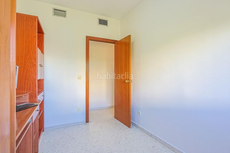 Foto c25c8f89-c44f-4bc4-b0a4-84985bf2ec64. Pis amb aparcament a San Pablo Sevilla