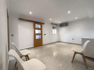 Rent Flat in Tiro de Línea. Piso de dos dormitorios en el tiro de línea