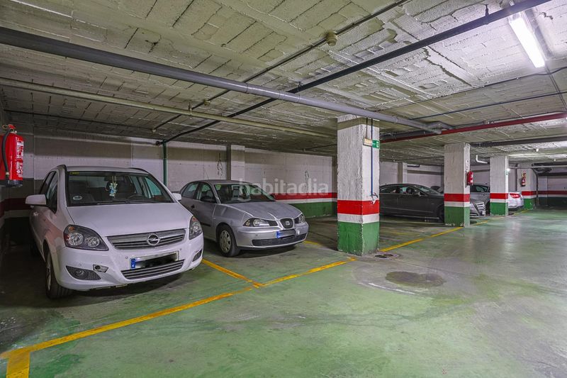 Foto 10fb15c3-b705-4b43-889d-8c68df290a05. Aparcament cotxe a Urbadiez - Entrepuentes Sevilla
