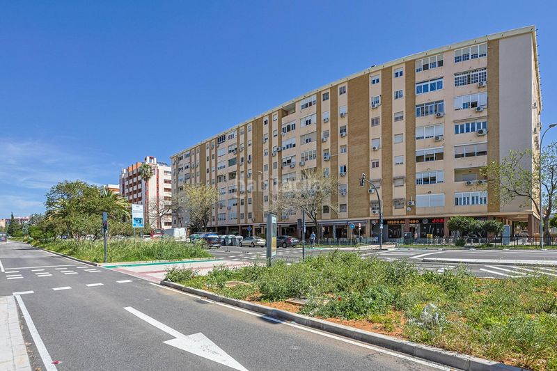 Foto f2c1b441-b9f7-4d3d-8f7c-834d33353b65. Aparcament cotxe a Urbadiez - Entrepuentes Sevilla
