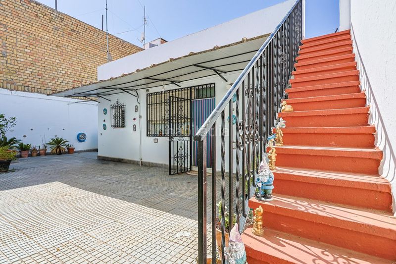 Foto 1af8d206-7433-4eb4-b6d0-b86f97db9e42. Casa amb aparcament a Valdezorras - El Gordillo Sevilla