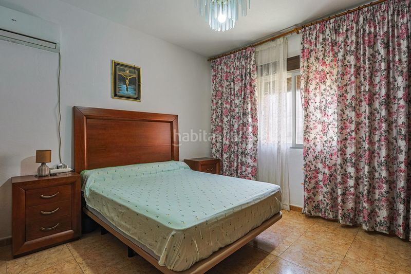 Foto 3164467f-88da-438d-bc23-ebc0b3a3dbf6. Casa amb aparcament a Valdezorras - El Gordillo Sevilla
