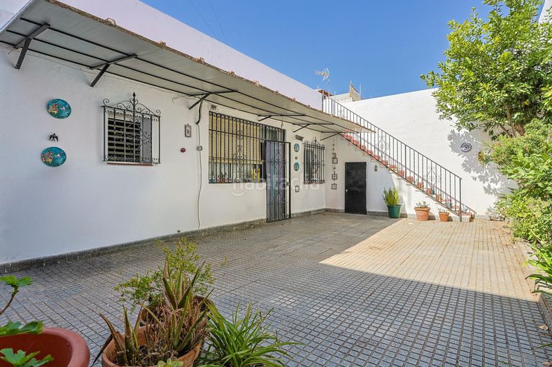 Foto 5b88b2db-3023-40d2-97a3-861374837b60. Casa amb aparcament a Valdezorras - El Gordillo Sevilla