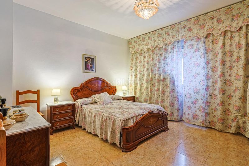 Foto fa7b6425-db41-4ac6-a7d8-fc3925b109e3. Casa amb aparcament a Valdezorras - El Gordillo Sevilla