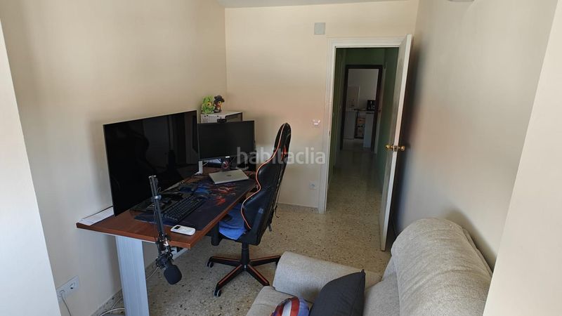 Foto e45beb5b-06cb-40b6-9628-dce6afe392cc. Pis amb aparcament a Villegas Sevilla