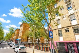 Flat  Ubeda. Piso 3 habitaciones todo exterior con ascensor en sector sur zon
