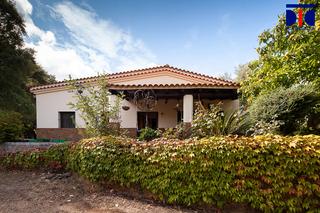 Masia a Fuenteheridos. Finca rustica de casi 2,5 ha., con vivienda nueva. acceso direct