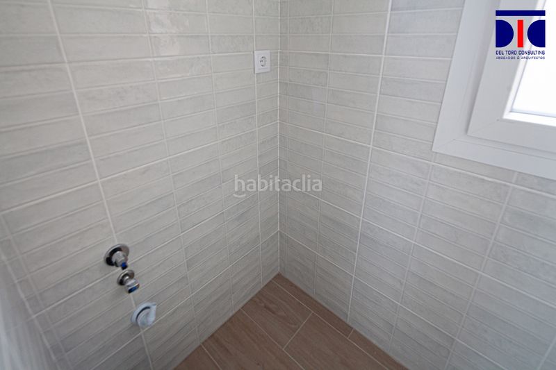 Foto d27aa2c7-c0a4-4309-bff5-7ef5dd525a34. Àtic a Barrio León Sevilla