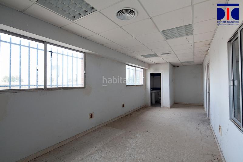 Foto 1fdd19dd-811d-4612-809a-bc1d7ec2bac1. Industrial building in La Paz Alcalá de Guadaira