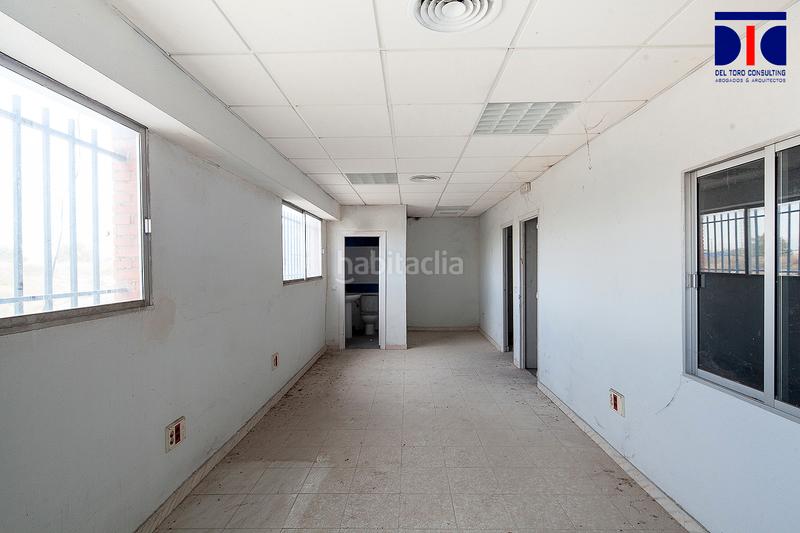 Foto 4a6928fa-1cf3-4ea4-b7ec-236b47171619. Industrial building in La Paz Alcalá de Guadaira