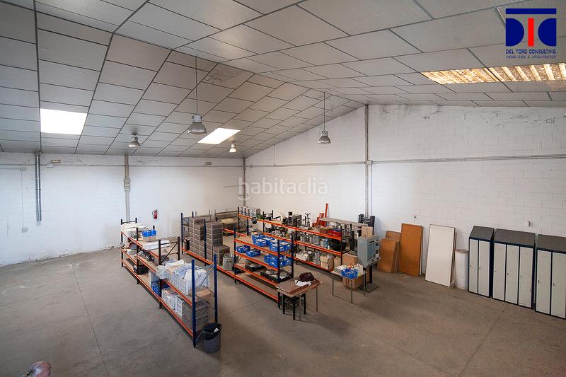 Foto b4013f04-c8a9-4ab2-83d6-d19955addb89. Industrial building in La Paz Alcalá de Guadaira