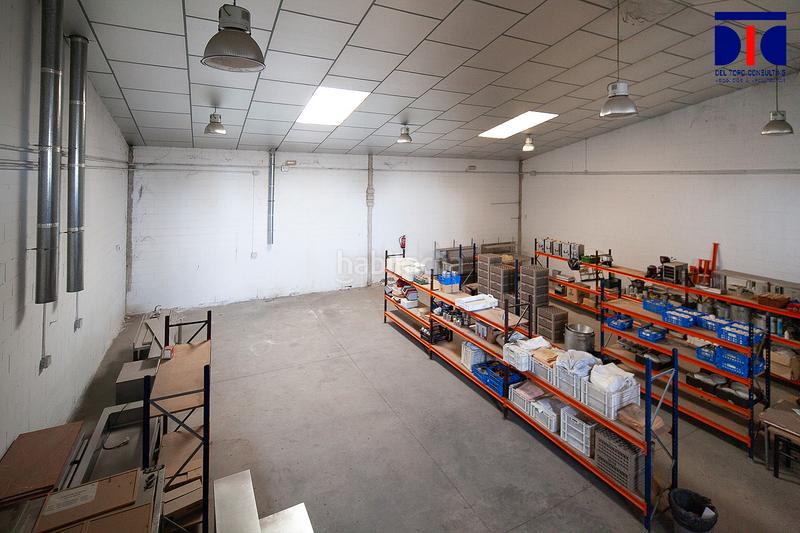 Foto fd0cd271-b937-400a-a6f3-c59ddc9fa360. Industrial building in La Paz Alcalá de Guadaira