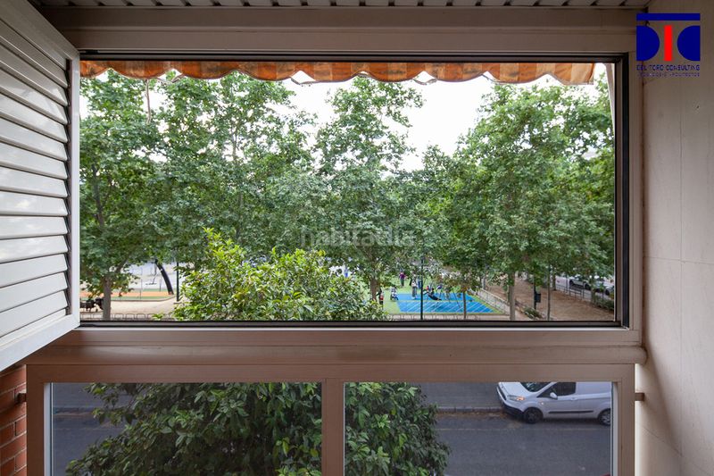 Piso  Calle josé de la cámara. Vistas a parque. exterior. con garaje y terraza. 4 habitaciones