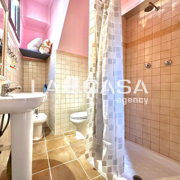 Foto 99bd528c-e0bd-41a5-9117-1d80cffc9327. Loft in Cruz Roja Sevilla