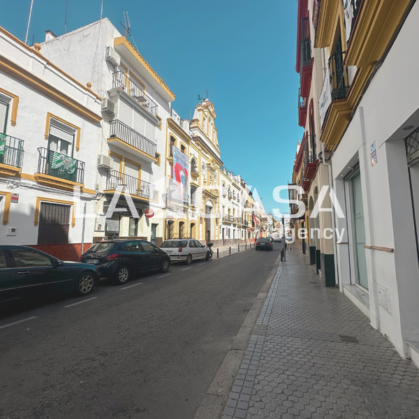Foto 2d1fe7ab-5c61-42a5-a184-2ef9923aae14. Piso en Triana Casco Antiguo Sevilla