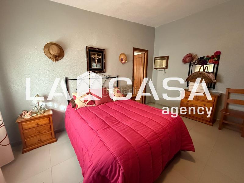 Foto 1f9a0b8e-e2eb-42ad-9683-ae28b417f17f. Casa aparellada amb aparcament a cerros de Montequinto Montequinto