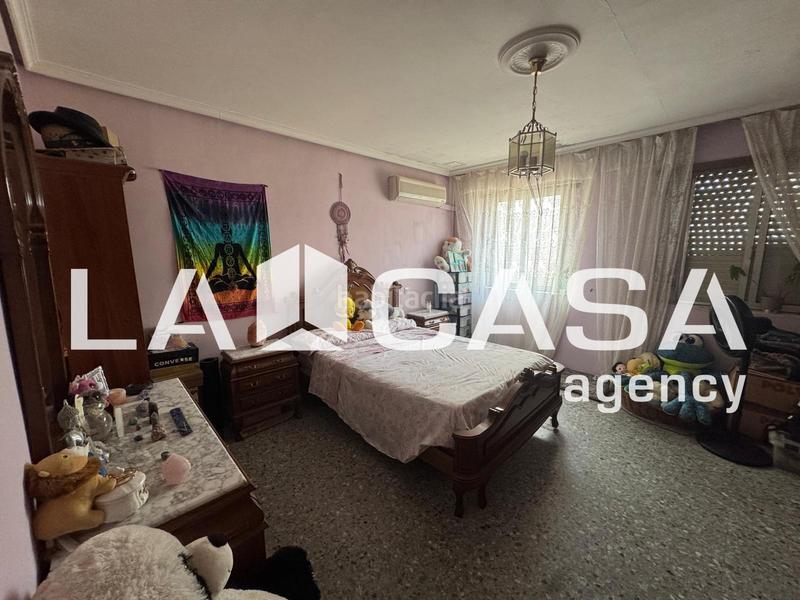 Foto 9674d3c8-fa3b-439c-b90d-1cd3a6e425e5. Casa a Centro - Doña Mercedes Dos Hermanas