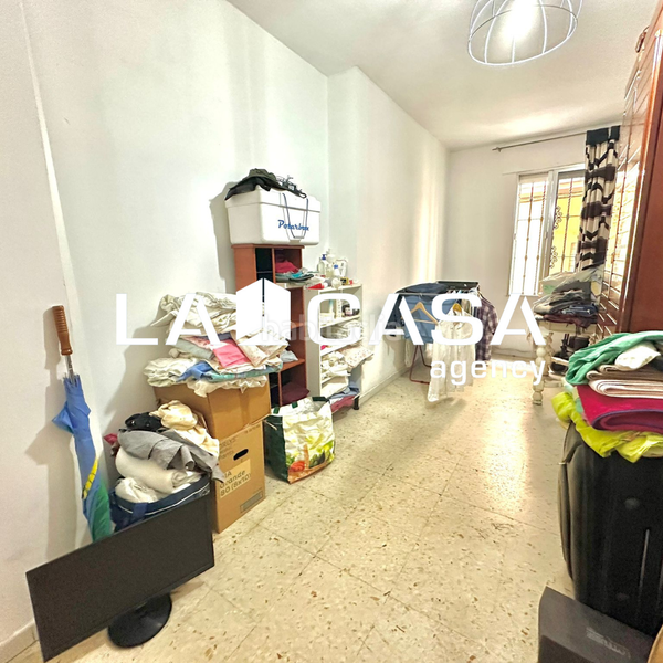 Foto f48e77e9-bb72-4a4f-9dfb-ab59c25be5fb. Appartement avec parking dans San Julián Sevilla