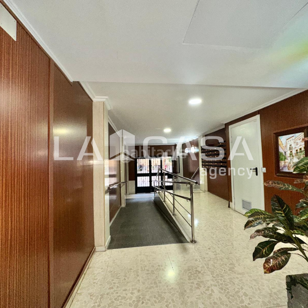 Foto 58a9e3fb-8268-42fc-b5af-67d90d6e4f9f. Appartamento in Villegas Sevilla