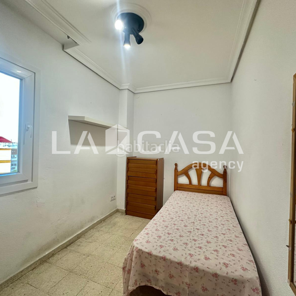 Foto e59b900b-c7f2-48d2-886c-a5a012142f0c. Appartamento in Villegas Sevilla