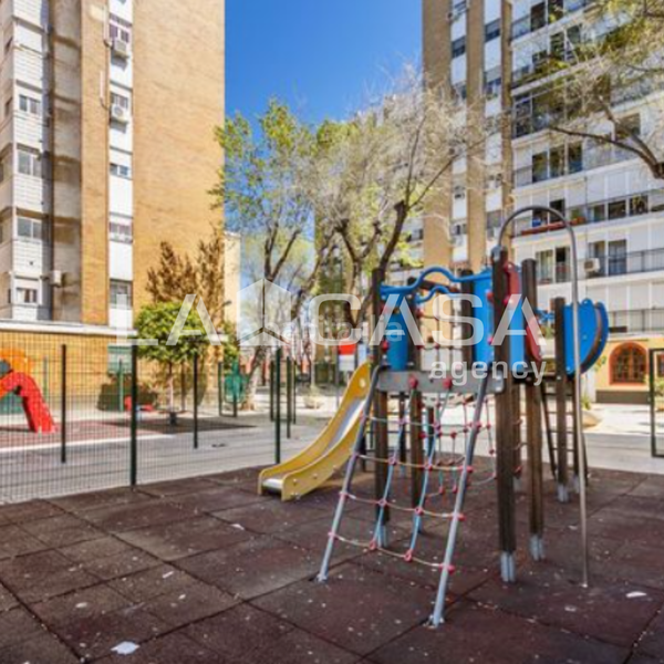 Foto ee585ca4-a766-4a1c-9ab8-d480d53fdc86. Appartamento in Villegas Sevilla