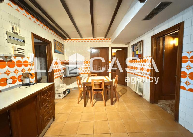 Foto a7995cc5-ad4a-444e-8844-1e166d7751ea. Flat with parking in Los Remedios Sevilla