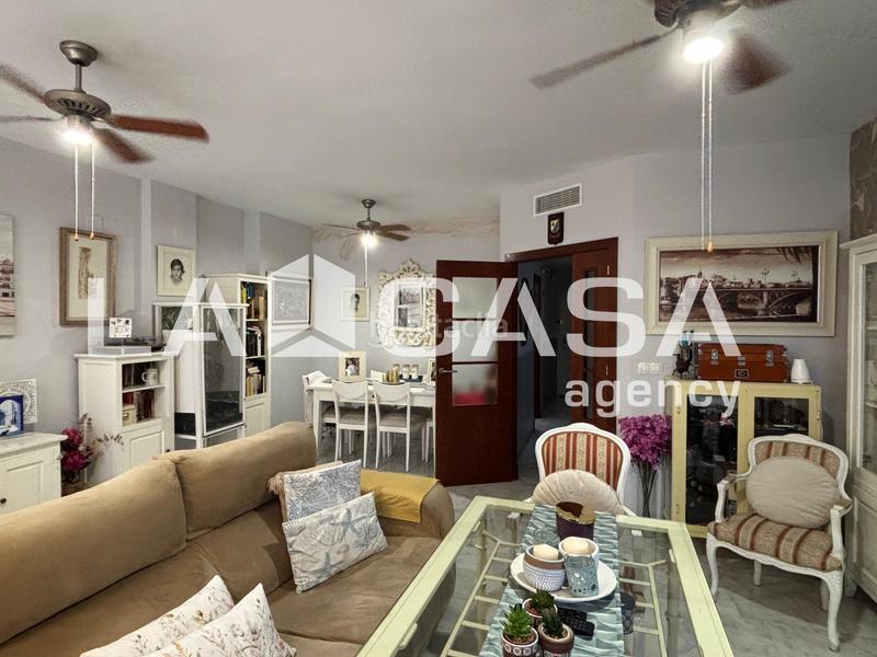 Foto 9e2b7ef4-ac37-43e9-8a4c-fa577e2c77ab. Casa bifamiliare con riscaldamento parcheggio in Olivar de Quintos Montequinto