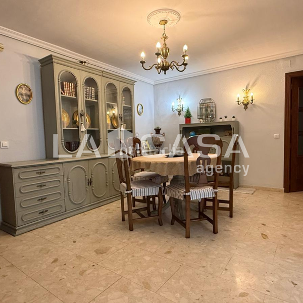 Foto 31ff1144-3e8e-445c-94c9-e7aea2ba63be. Appartement avec chauffage dans San Julián Sevilla