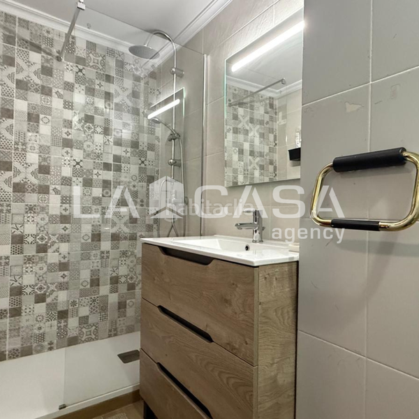 Foto 34846f7c-1454-47a2-ac70-c828095ac945. Etagenwohnung mit heizung in San Julián Sevilla