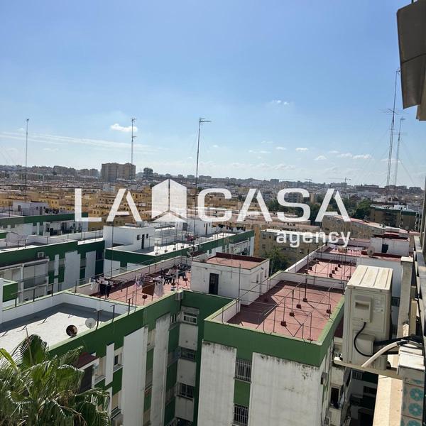 Foto 0eaa4495-7024-4ad5-b503-c344b413988c. Appartement dans El Torrejón - El Cerezo Sevilla