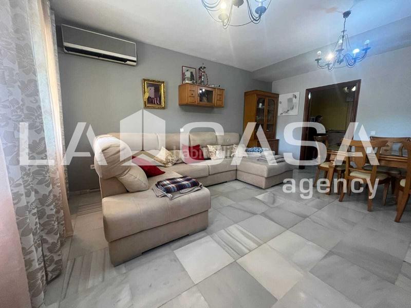 Foto 7d7c4a09-e1fb-419e-92e5-a703e59c0395. Casa adossada amb calefacció aparcament a Vista Azul - Consolación Dos Hermanas