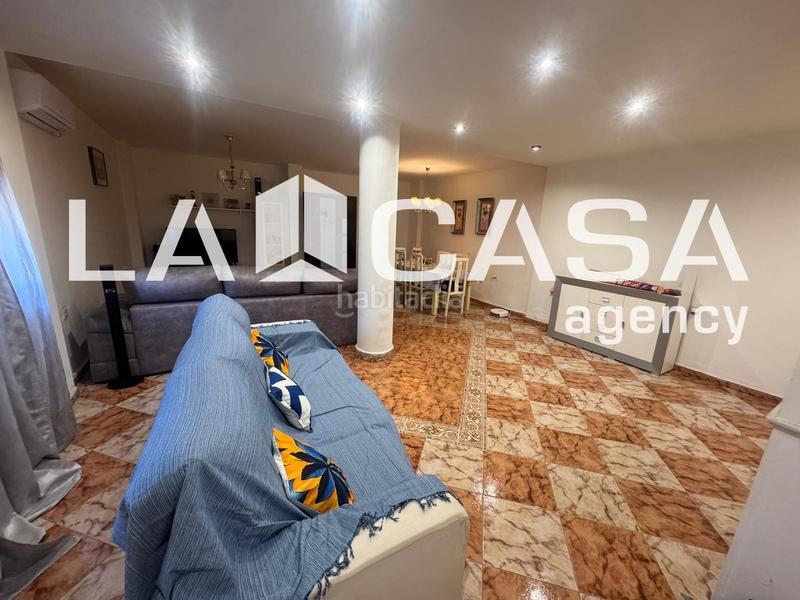 Foto 10e8463c-ad76-49ca-bb02-aebde28f305b. Casa adosada en La Motilla - Fuente del Rey Dos Hermanas