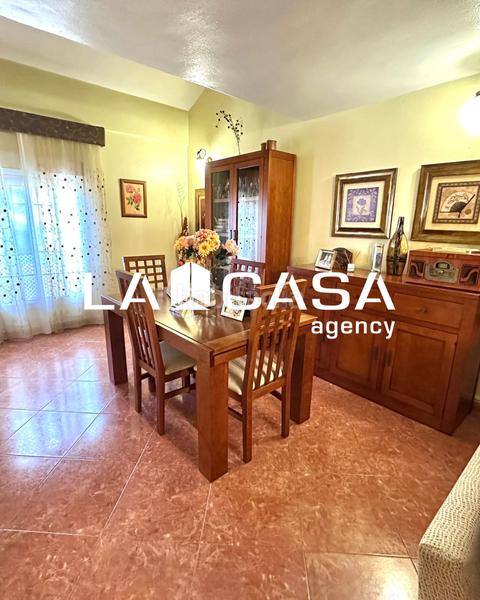 Foto 41f8caff-7a7a-4a7c-8c81-5b93ecc05375. Casa a schiera con piscina in Urbadiez - Entrepuentes Sevilla