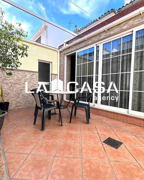 Foto ee5a032c-09cf-43f2-af54-8931136f053b. Casa a schiera con piscina in Urbadiez - Entrepuentes Sevilla