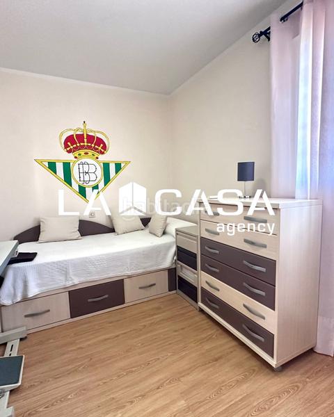 Foto b05be2f4-fa73-401f-ae3f-dd29c4c8fb95. Maison jumelée avec piscine dans Urbadiez - Entrepuentes Sevilla