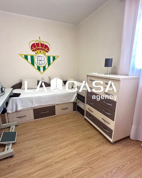 Foto 3fad7e5c-a2ef-44d9-be03-949290342393. Reihenhaus mit pool in Urbadiez - Entrepuentes Sevilla