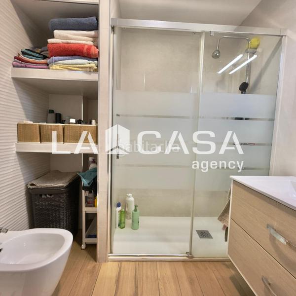 Foto 0914f39e-4c09-49b4-aa08-f59d310a5db3. Dachwohnung in colores - entreparques Sevilla