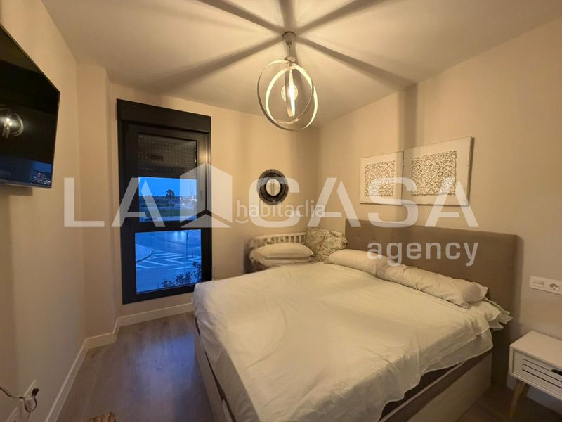 Foto 1b150df6-4f0f-4ac5-bd74-693605034de8. Pis amb aparcament piscina a Entrenúcleos Dos Hermanas