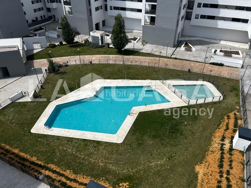 Foto 5ff895bd-7a22-4b30-bf74-0ba223f4be55. Pis amb aparcament piscina a Entrenúcleos Dos Hermanas