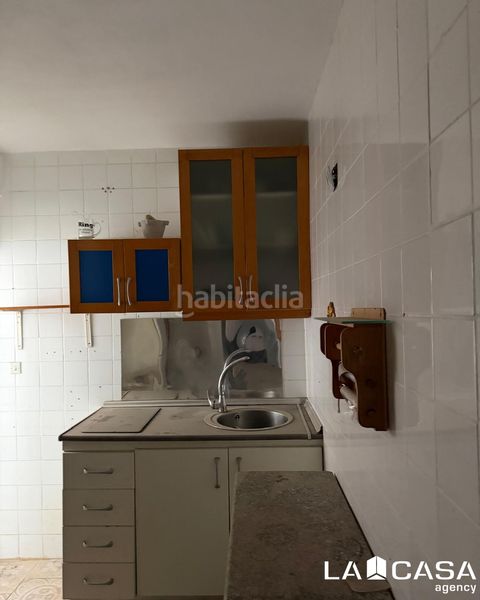 Foto 87248da3-263d-40a7-bb0c-0fdf75dd3fee. Pis a Cruz Roja Sevilla